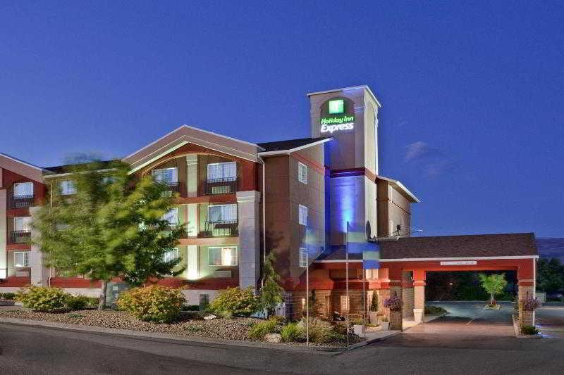 Holiday Inn Express Wenatchee, An Ihg Hotel Exterior photo