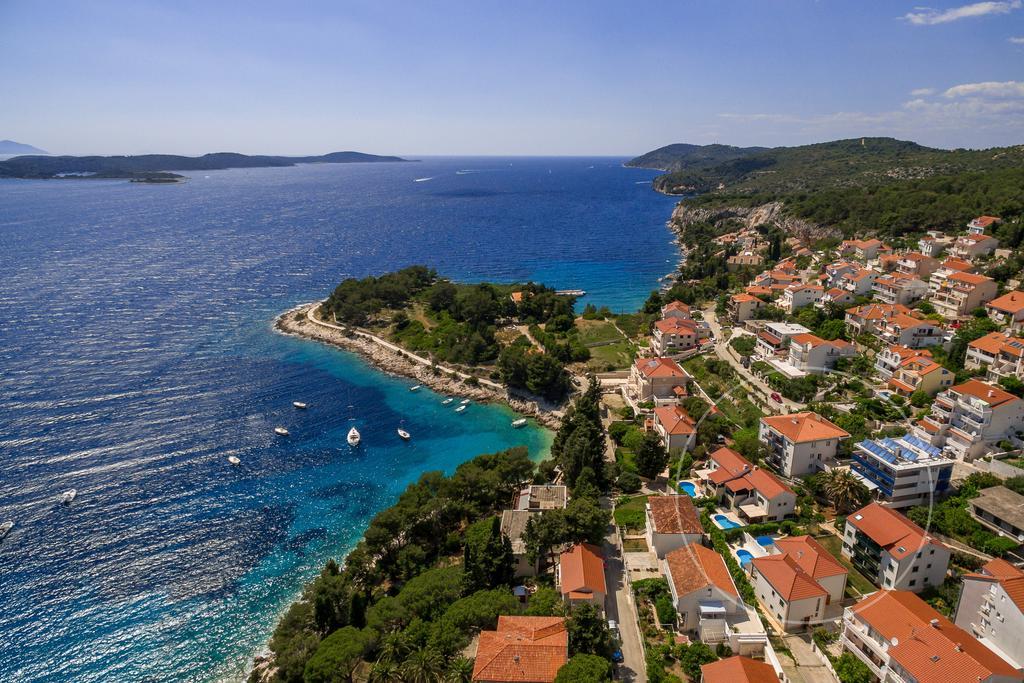 Pharia Hotel And Apartments - By The Beach Hvar Town Exterior photo