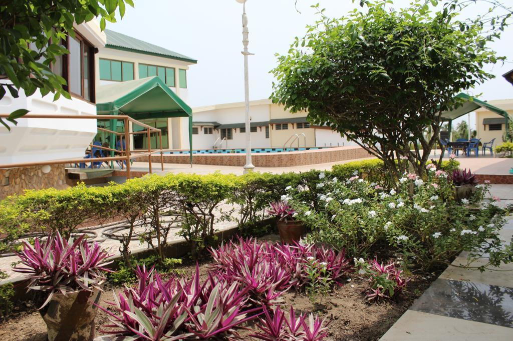 Hotel Loreto Cape Coast Exterior photo