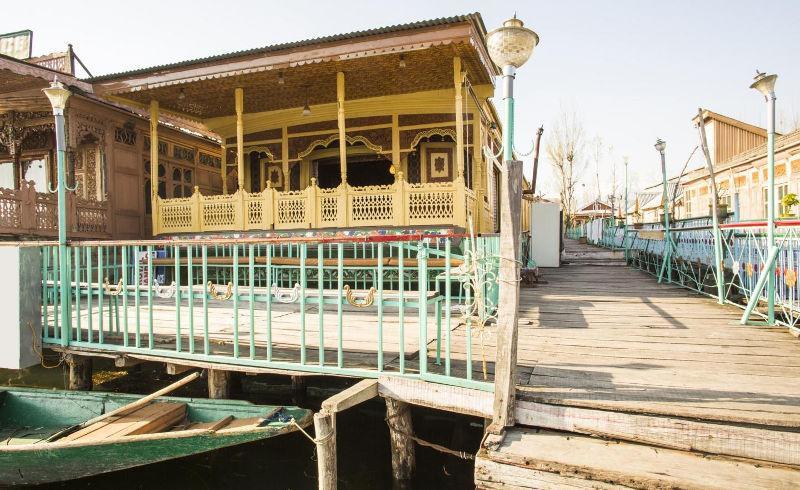 Comfy Royal Dandoo Palace - House Boat Srinagar  Exterior photo