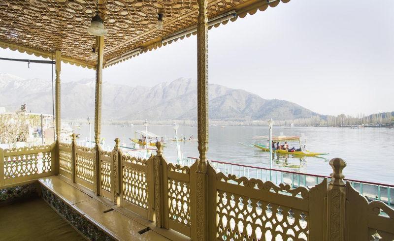 Comfy Royal Dandoo Palace - House Boat Srinagar  Exterior photo