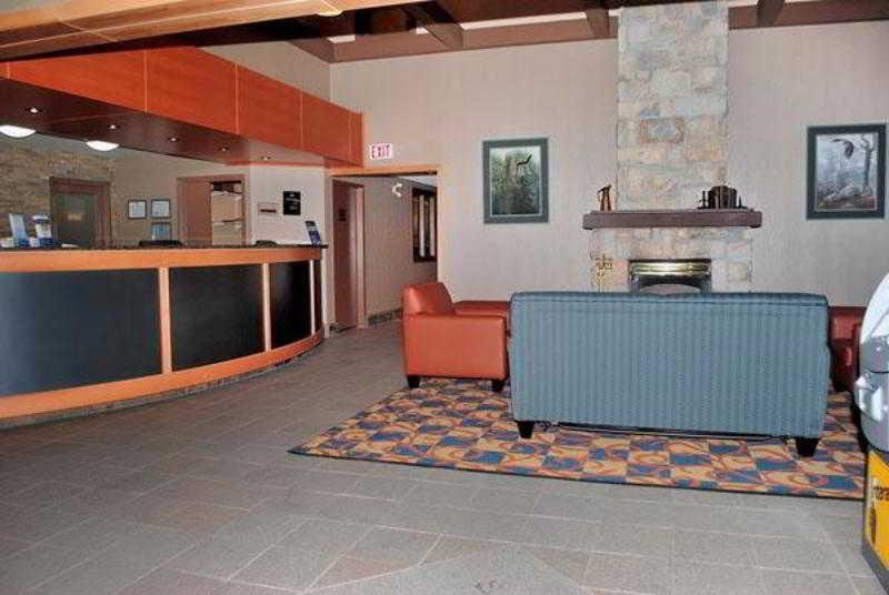 Mountain Retreat Hotel Squamish Interior photo