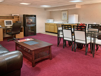 Altoona Grand Hotel & Conference Center Room photo