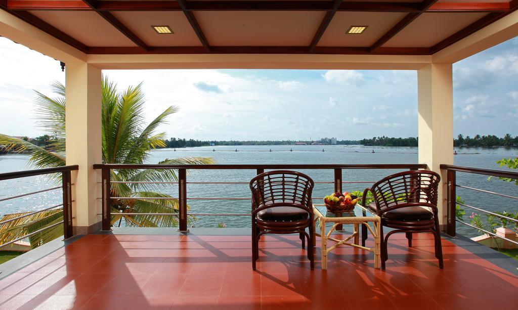 Sterling Lake Palace Alleppey Alappuzha Exterior photo