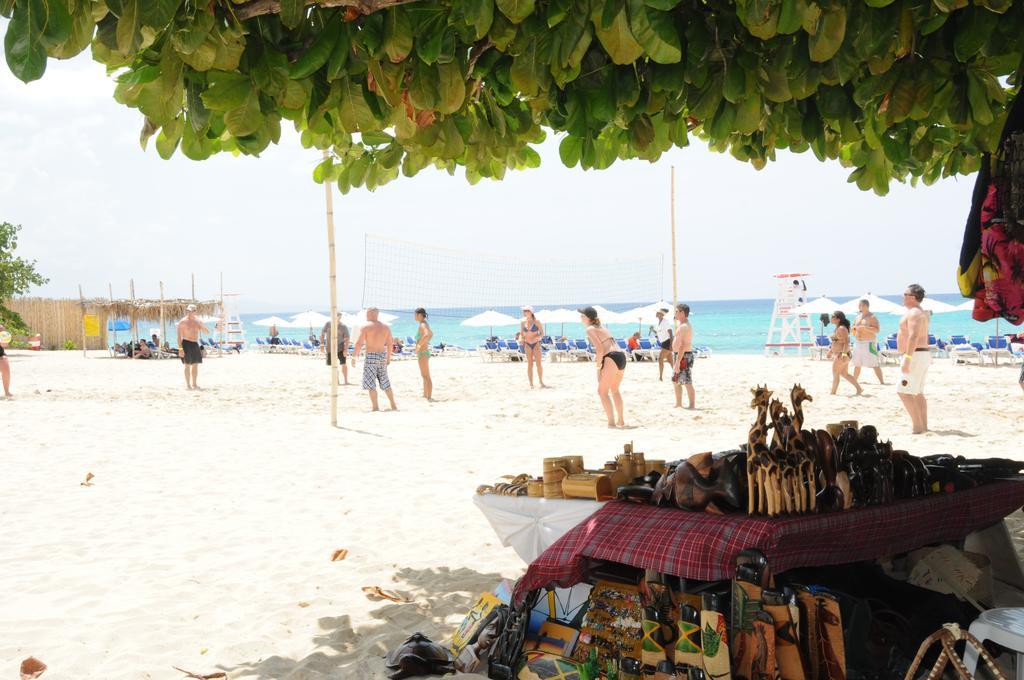 Doctors Cave Beach Hotel Montego Bay Exterior photo