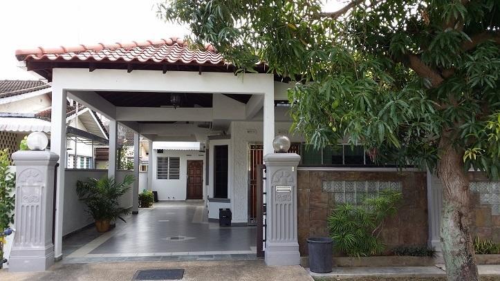 Carols Guesthouse Near Jonker And Satay Celup Malacca Exterior photo