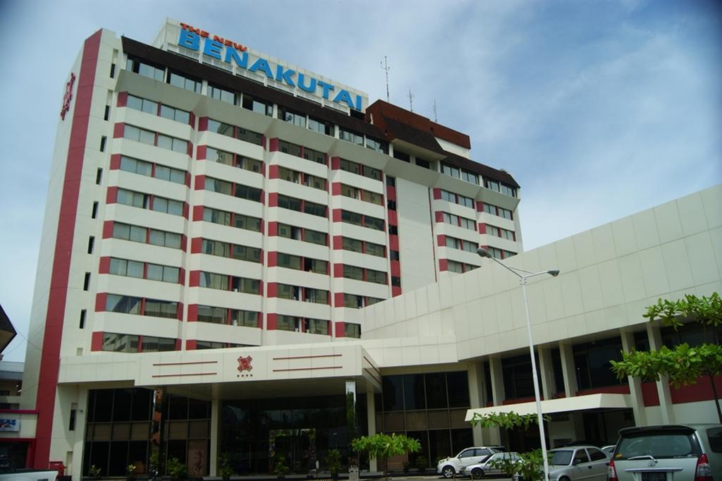 The New Benakutai Hotel & Apartment Balikpapan  Exterior photo