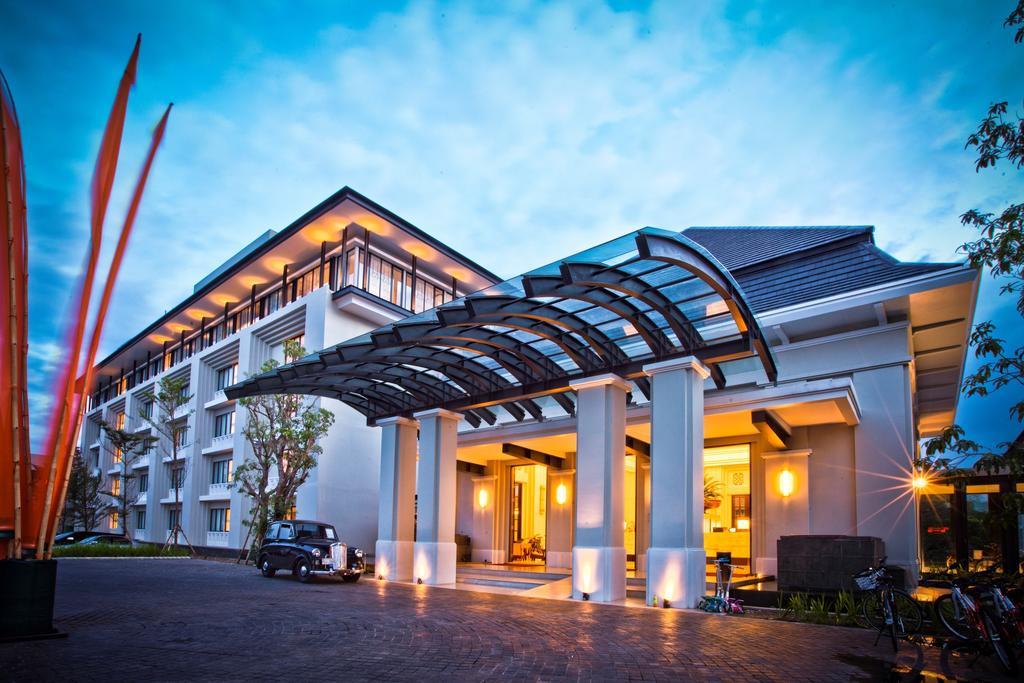 Harris Hotel & Conventions Malang Exterior photo