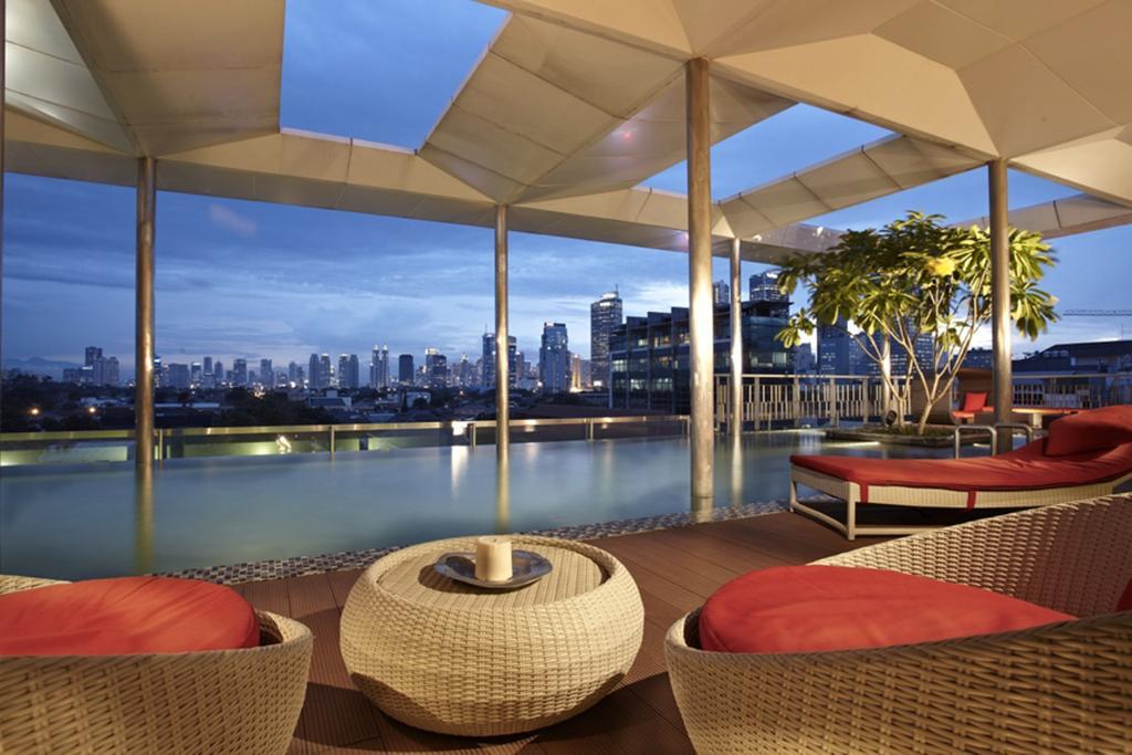 Morrissey Hotel Residences Jakarta Exterior photo