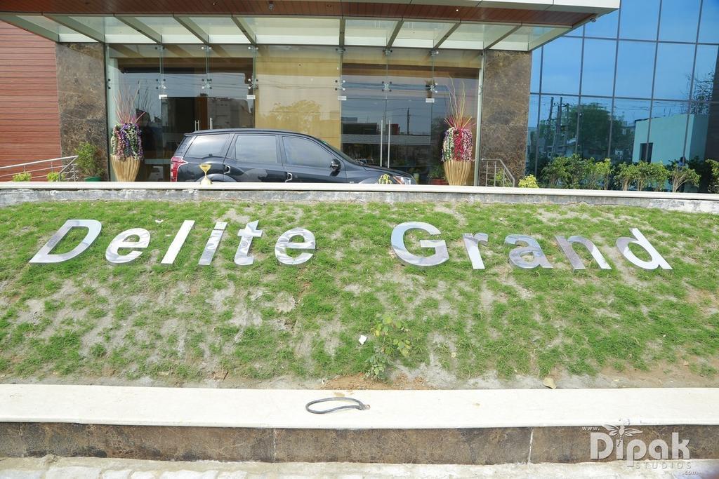 Hotel Delite Grand Faridabad Exterior photo