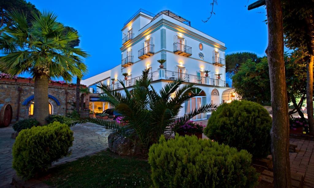 Oasi Olimpia Relais Hotel Sant'Agata sui due Golfi Exterior photo
