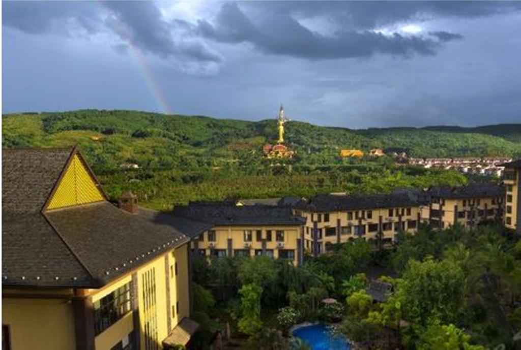 Ramada Plaza Xishuangbanna Hotel Exterior photo