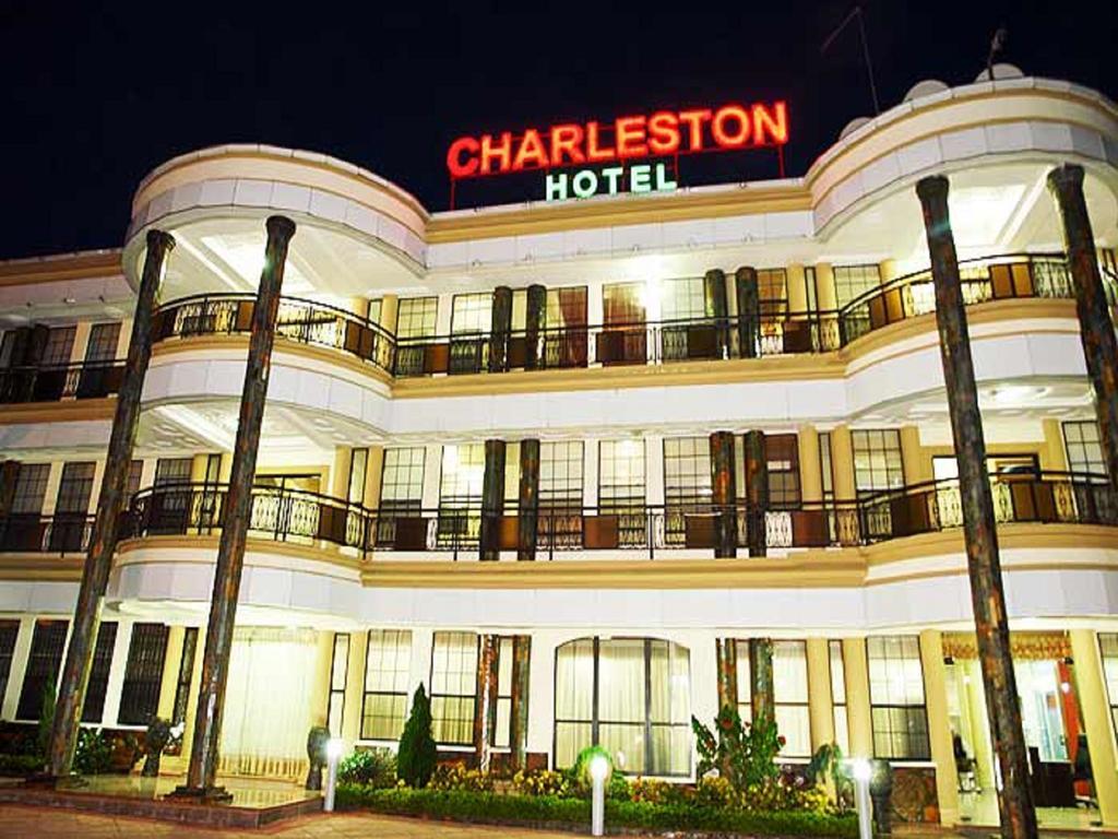 Charleston Hotel Accra Exterior photo
