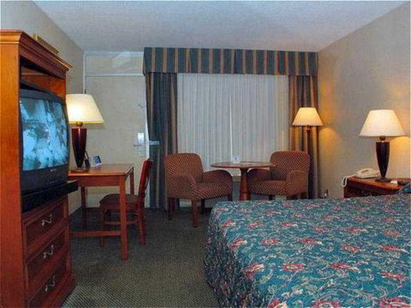 Chestnut Tree Inn - Cherokee Room photo