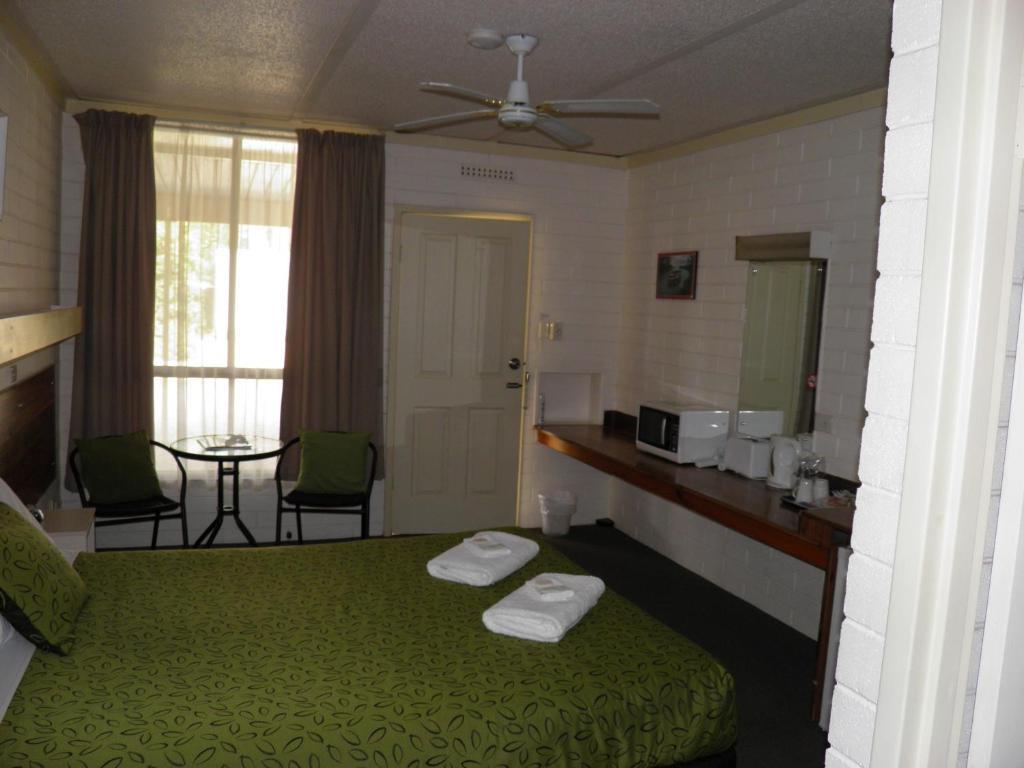 7Th Street Motel Mildura Room photo