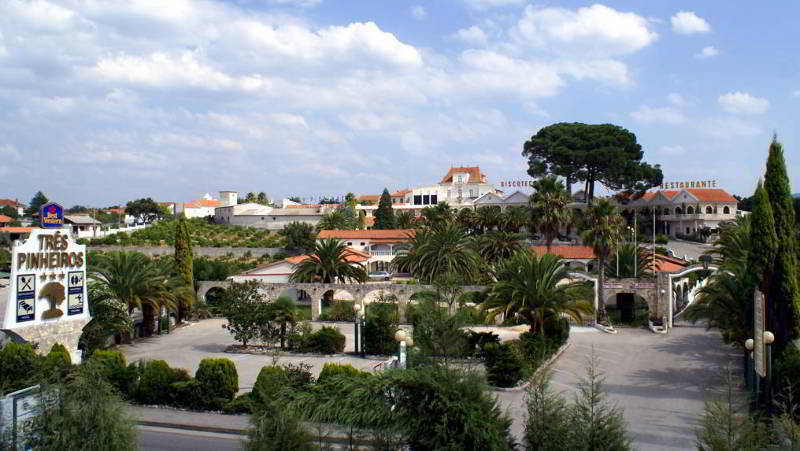 Hotel Quinta Dos Tres Pinheiros Mealhada Exterior photo
