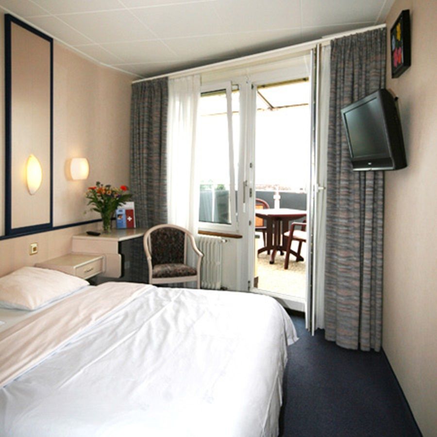 Hotel Crystal Lausanne Room photo