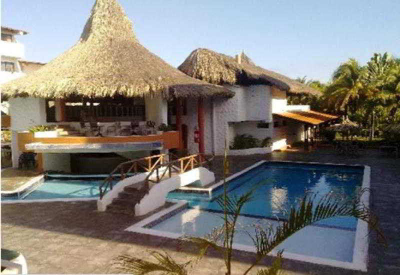 Hotel Puerta Del Sol Playa El Agua Exterior photo