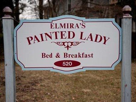 Elmira'S Painted Lady Bed & Breakfast Exterior photo