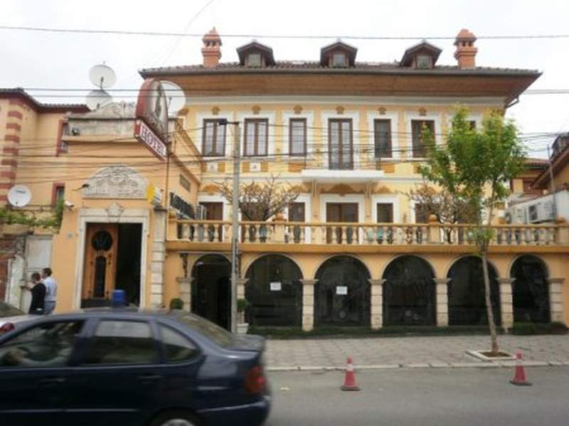 Hotel Villa Tafaj Tirana Exterior photo