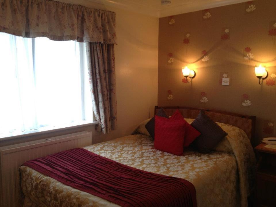 Canterbury Hotel Room photo