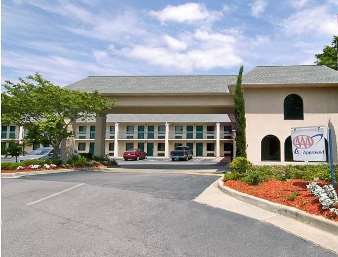 Days Inn By Wyndham Lexington-Columbia Exterior photo