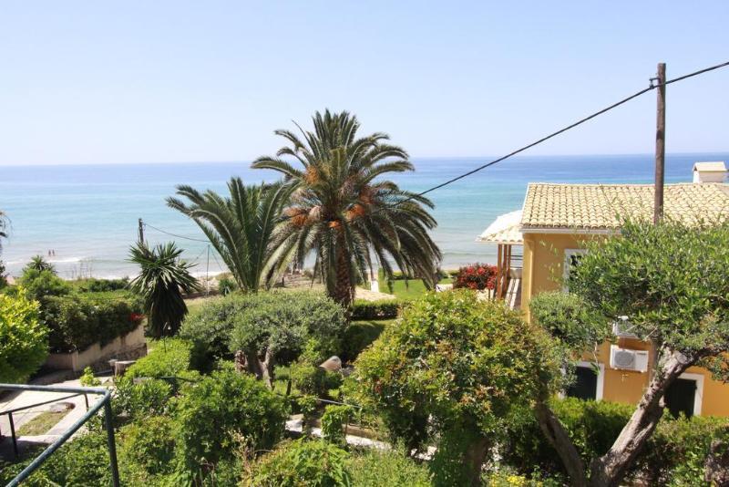 Menigos Resort House Agios Gordios  Exterior photo