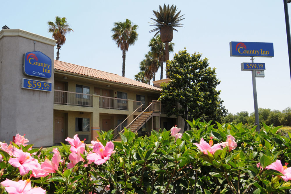 Country Inn Ontario Exterior photo