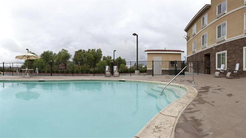 Holiday Inn Express & Suites Beaumont - Oak Valley, An Ihg Hotel Exterior photo