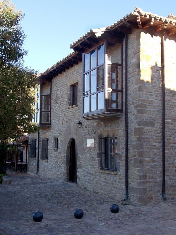 Hospederia Villa De Pintano Exterior photo