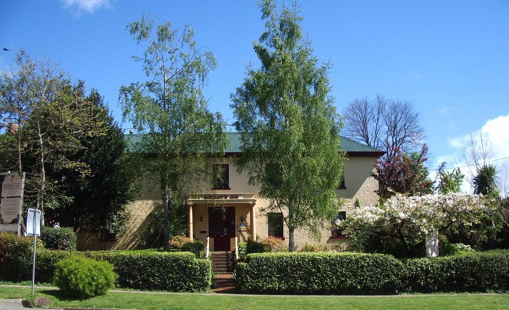 Bonneys Inn Deloraine Exterior photo