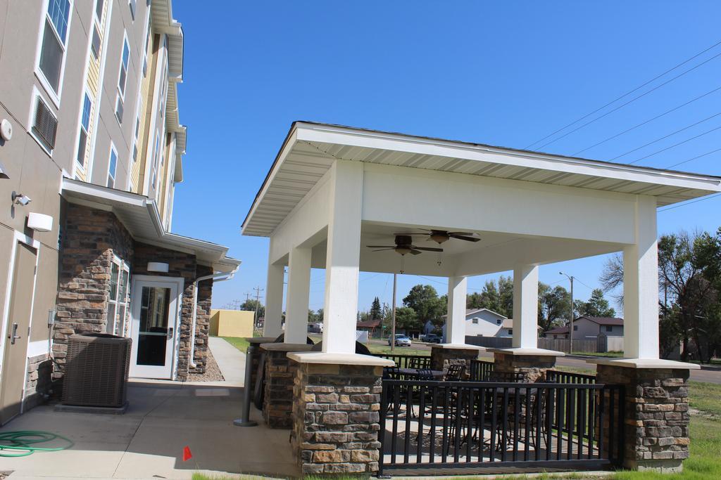 Mainstay Suites Watford City - Event Center Exterior photo