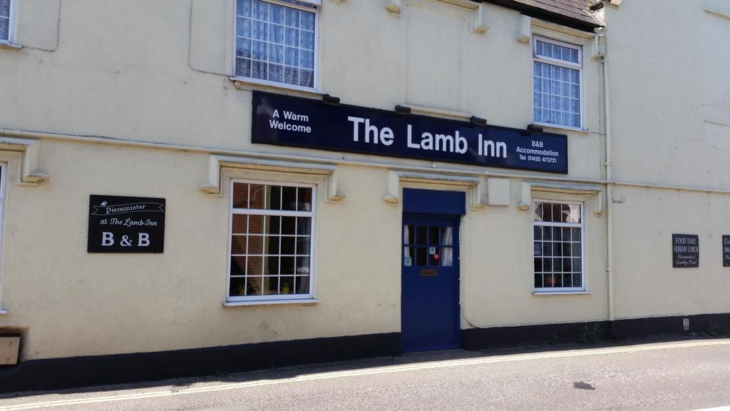 The Lamb Inn Ringwood Exterior photo