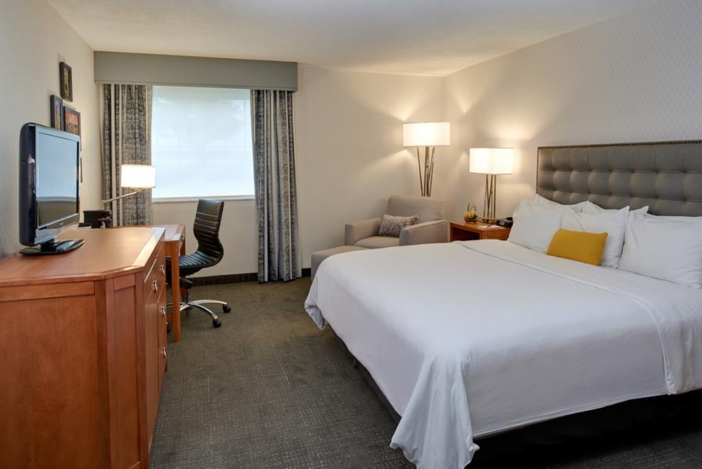 The Kensington Hotel Ann Arbor Room photo