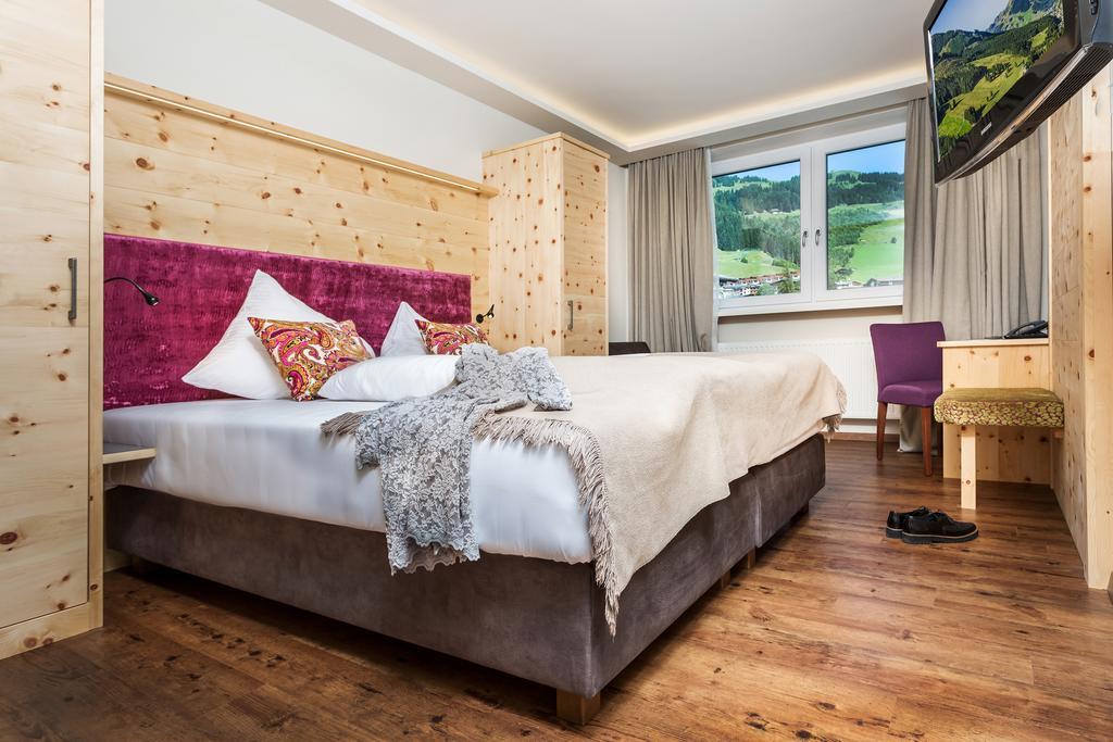 Hotel Talblick Saalbach-Hinterglemm Room photo