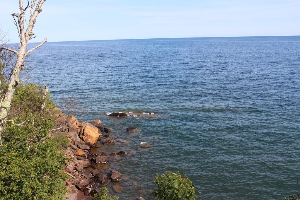 Cliff Dweller On Lake Superior Tofte Room photo