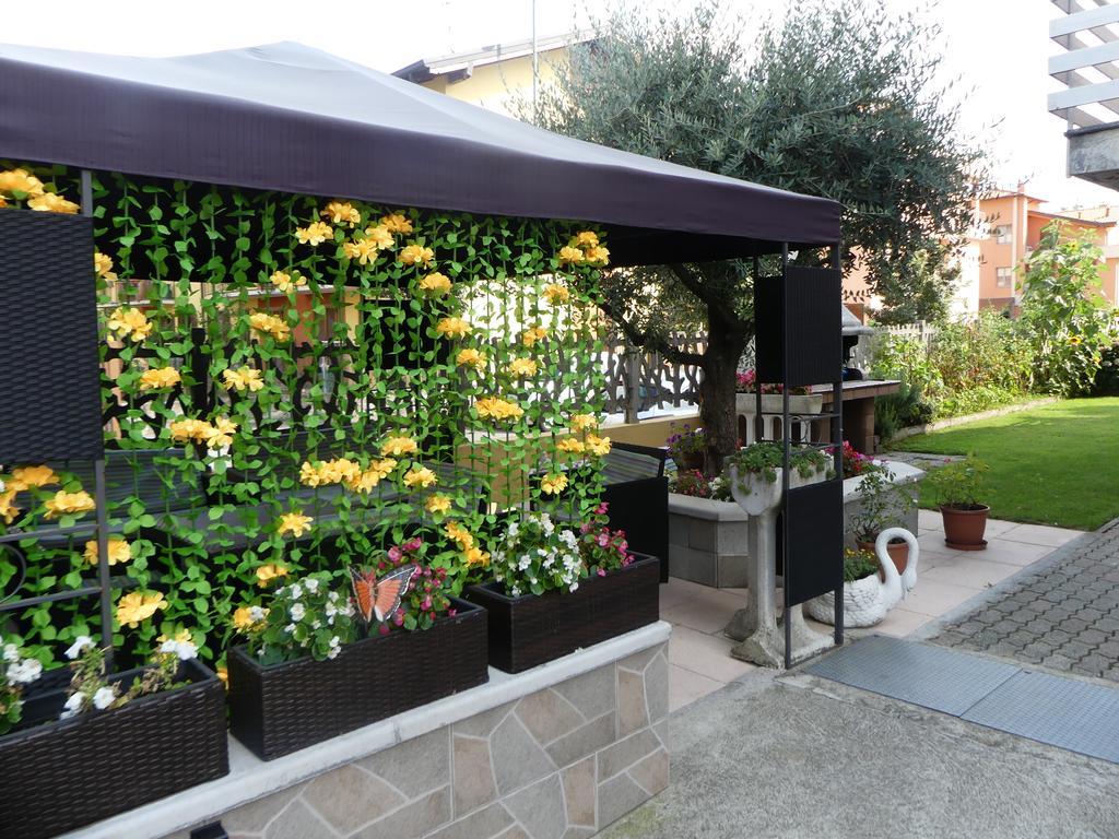 I Fiori Di Malpensa Bed & Breakfast Ferno Exterior photo