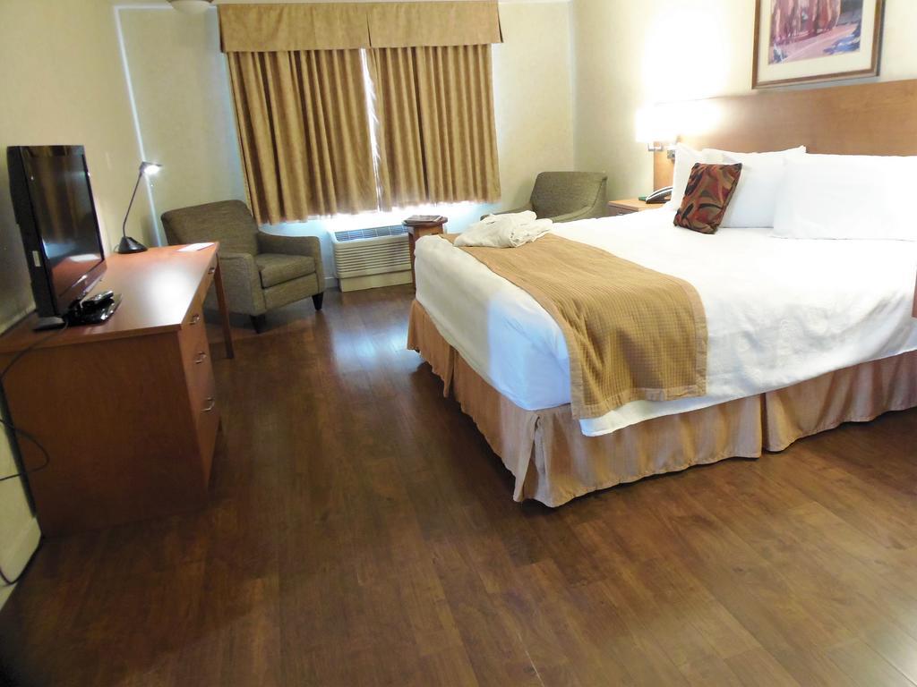 Rosslyn Inn & Suites Edmonton Room photo