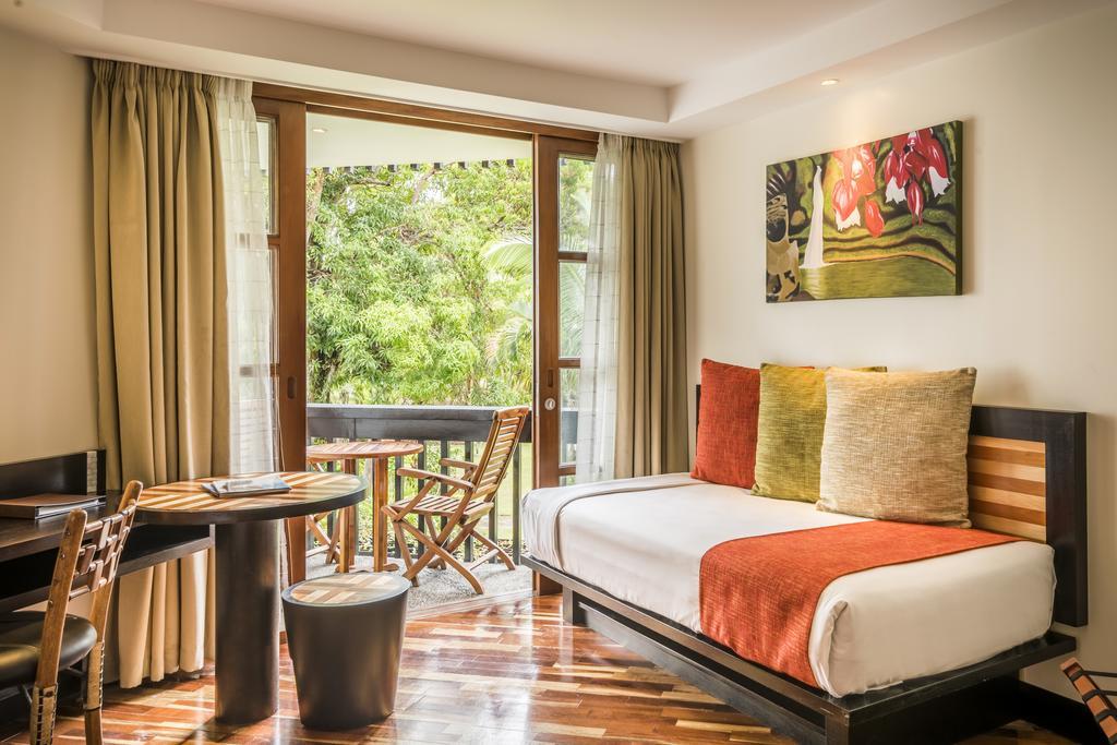 The Warwick Fiji Hotel Coral Coast Room photo