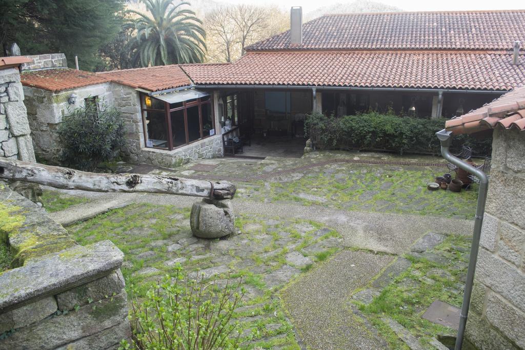 Pazo Larache Guest House Santa Cristina De Cobres Exterior photo