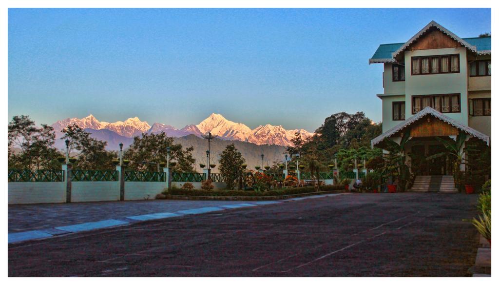 Hotel Mount Siniolchu, Gangtok Exterior photo