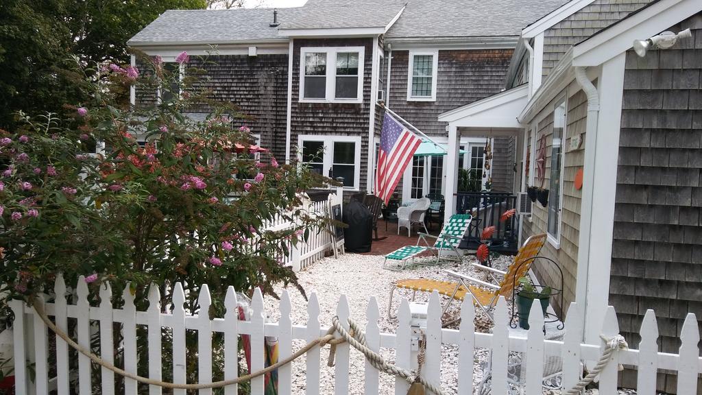 Bursley Manor Bed & Breakfast Barnstable Exterior photo