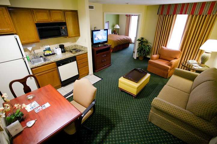 Homewood Suites By Hilton Savannah Room photo