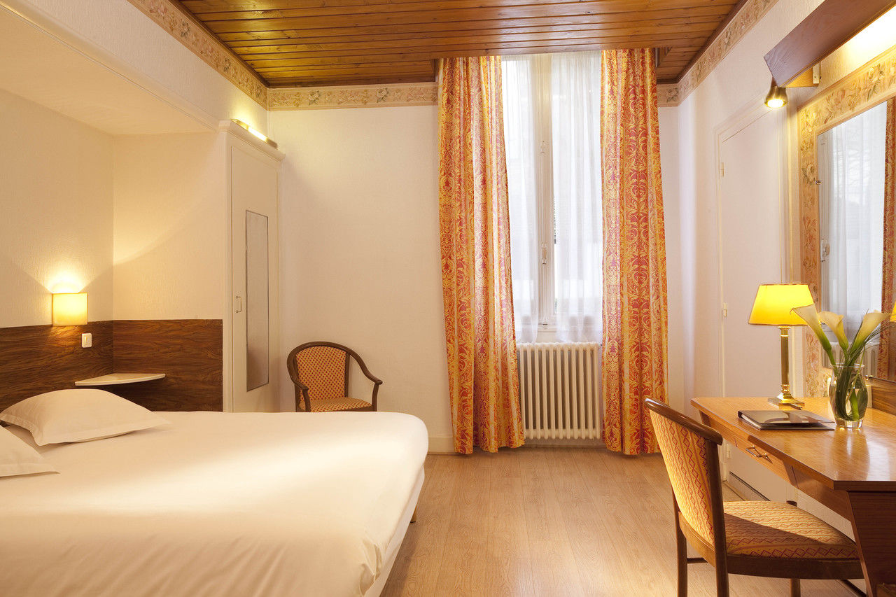 Oceania Le Jura Dijon Hotel Room photo