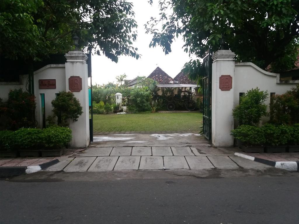 Ndalem Gamelan Apartment Yogyakarta Exterior photo