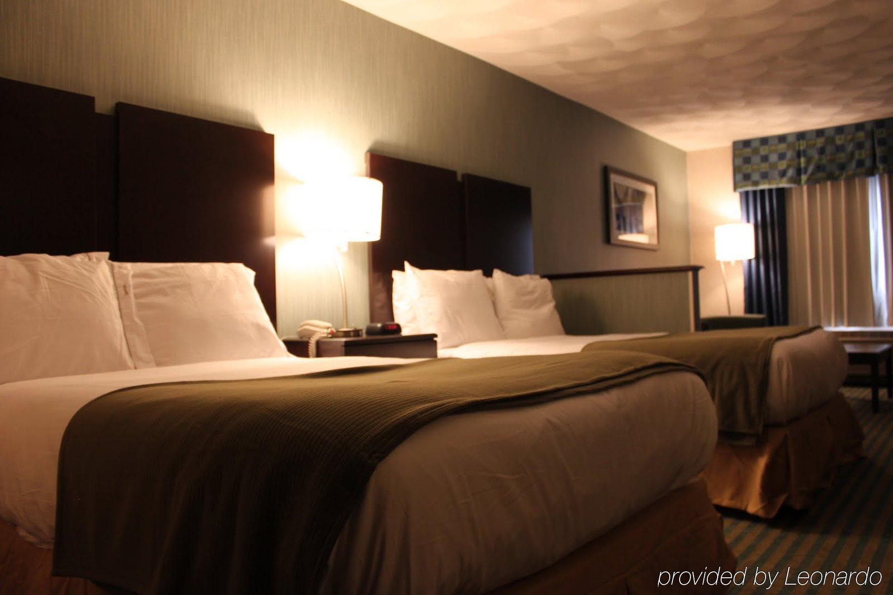 Holiday Inn Express & Suites Smithfield - Providence, An Ihg Hotel Exterior photo