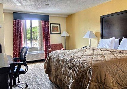 Quality Inn & Suites Greenville Room photo