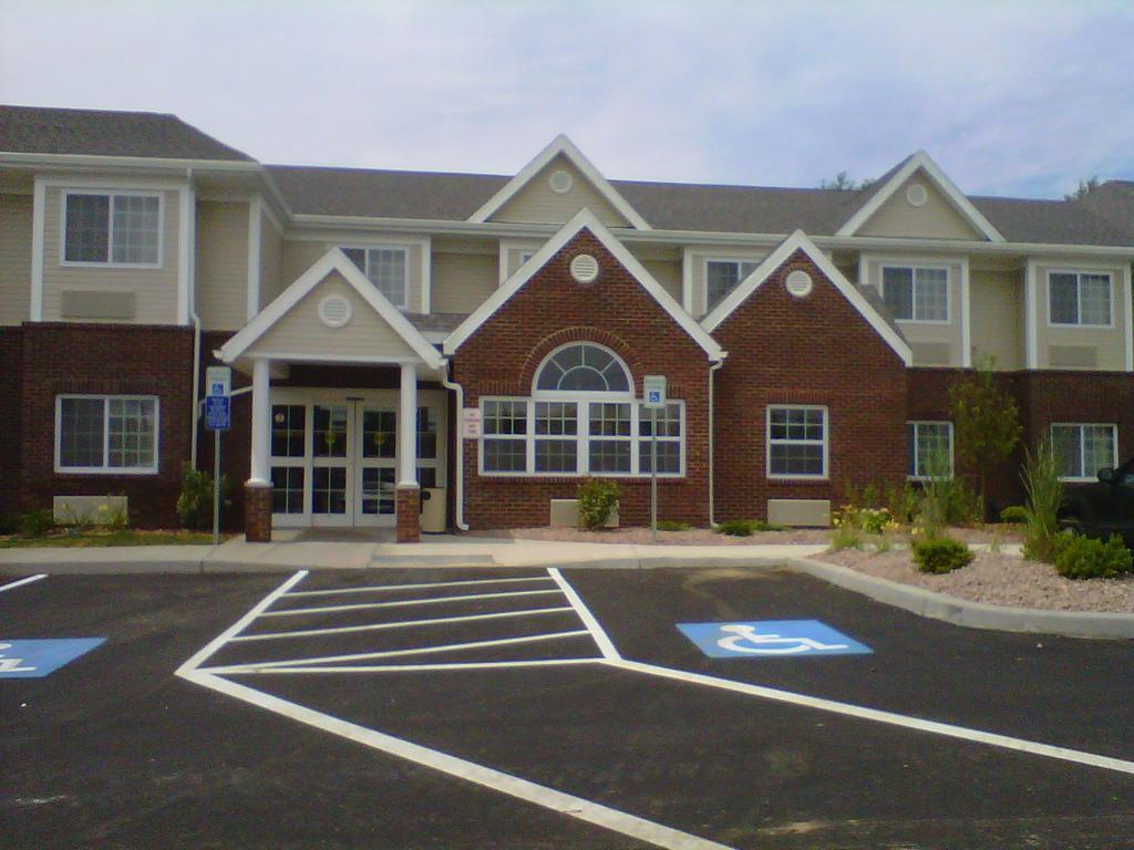 Microtel Inn & Suites Chili/Rochester Exterior photo