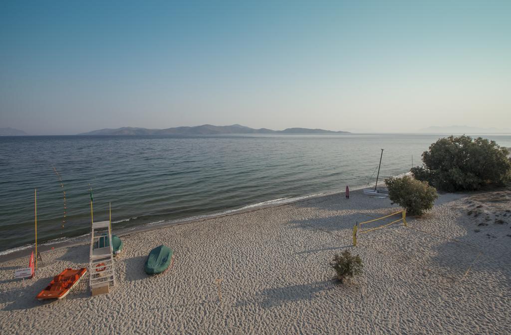 Caravia Beach Hotel Marmari  Exterior photo