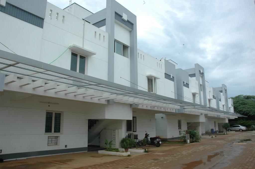 The Palm_Nandambakkam Chennai Exterior photo